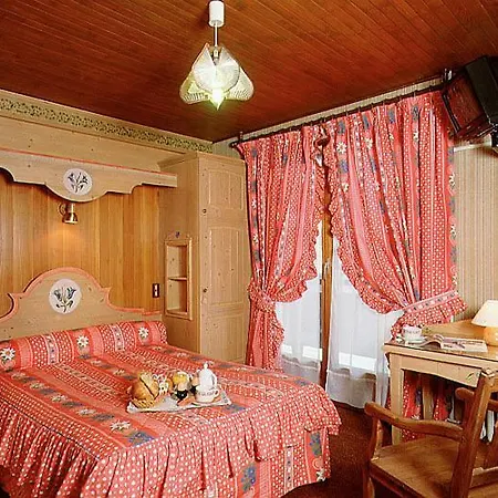 Neige Et Roc Hotel 4*