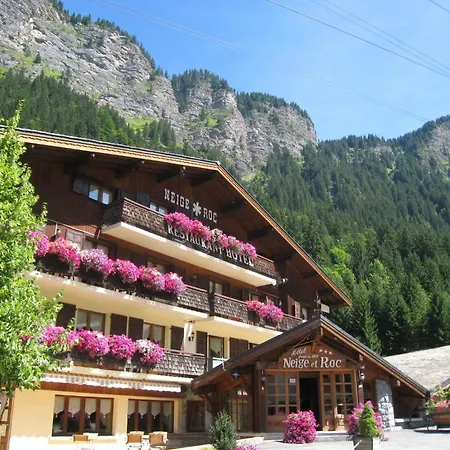 Neige Et Roc Szálloda 4*